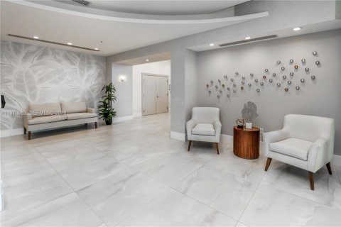 Copropriété à vendre à Hollywood, Floride: 2 chambres, 112.23 m2 № 2328484 - photo 23