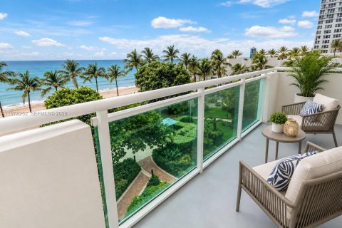 Condo à Hollywood, Floride, 2 chambres  № 2328484