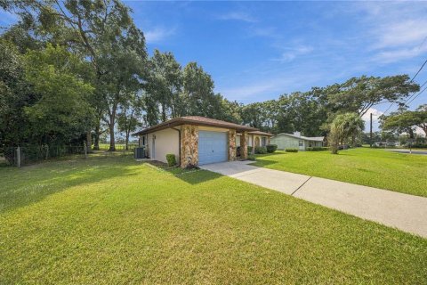 House in Belleview, Florida 3 bedrooms, 118.91 sq.m. № 2393736 - photo 29