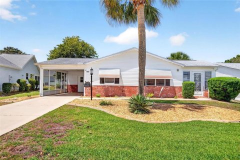 Villa ou maison à Lady Lake, Floride 2 chambres, 125.05 m2 № 2148357