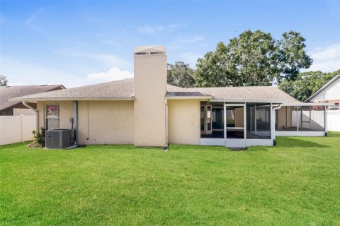 Casa en venta en Brandon, Florida, 3 dormitorios, 166.67 m2 № 1902102 - foto 14