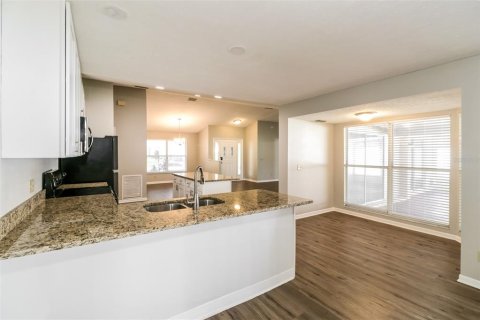 Casa en venta en Brandon, Florida, 3 dormitorios, 166.67 m2 № 1902102 - foto 6