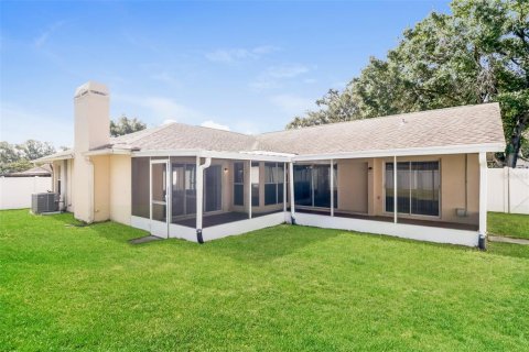 Casa en venta en Brandon, Florida, 3 dormitorios, 166.67 m2 № 1902102 - foto 15
