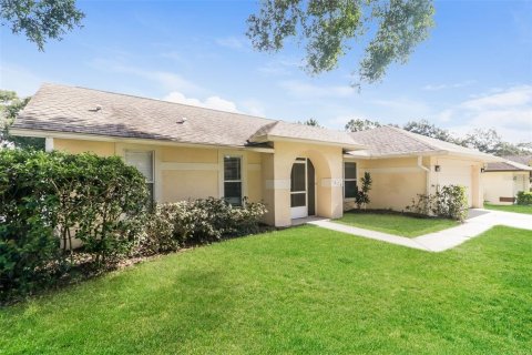Casa en venta en Brandon, Florida, 3 dormitorios, 166.67 m2 № 1902102 - foto 2
