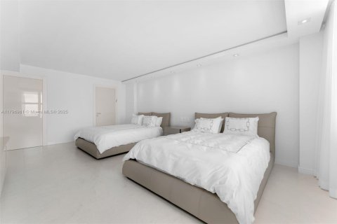 Condo in Bal Harbour, Florida, 2 bedrooms  № 1685933 - photo 19