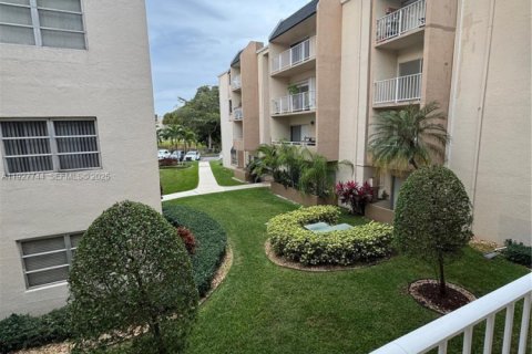 Снять в аренду кондоминиум в Майами, Флорида 2 спальни, 99.87м2, № 1988019 - фото 19