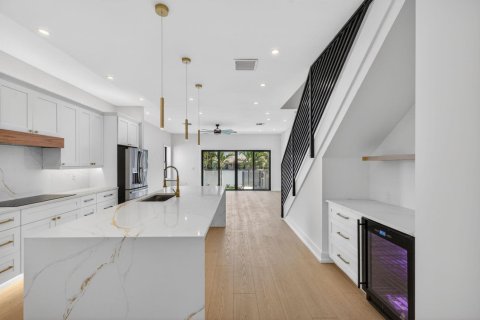 Touwnhouse à vendre à Fort Lauderdale, Floride: 4 chambres, 210.42 m2 № 2085137 - photo 8