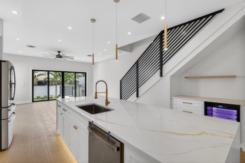 Touwnhouse à vendre à Fort Lauderdale, Floride: 4 chambres, 210.42 m2 № 2085137 - photo 16