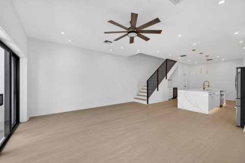 Touwnhouse à vendre à Fort Lauderdale, Floride: 4 chambres, 210.42 m2 № 2085137 - photo 21