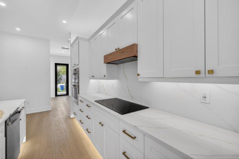 Touwnhouse à vendre à Fort Lauderdale, Floride: 4 chambres, 210.42 m2 № 2085137 - photo 12