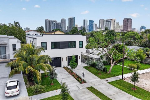 Touwnhouse à vendre à Fort Lauderdale, Floride: 4 chambres, 210.42 m2 № 2085137 - photo 4