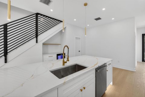 Touwnhouse à vendre à Fort Lauderdale, Floride: 4 chambres, 210.42 m2 № 2085137 - photo 13