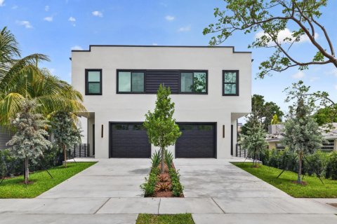 Touwnhouse à vendre à Fort Lauderdale, Floride: 4 chambres, 210.42 m2 № 2085137 - photo 2