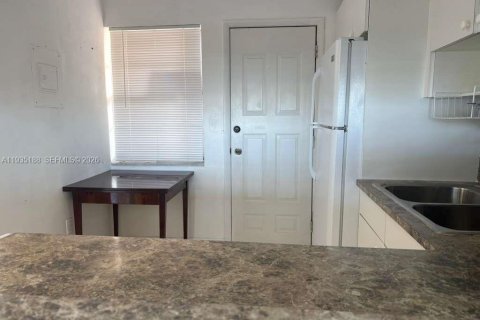 Condominio en venta en Miami, Florida, 1 dormitorio, 69.68 m2 № 1993956 - foto 27