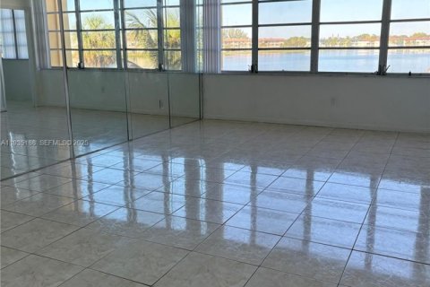 Condominio en venta en Miami, Florida, 1 dormitorio, 69.68 m2 № 1993956 - foto 7