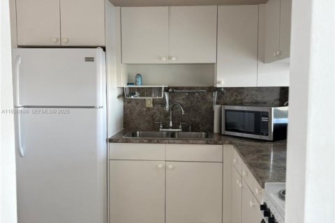 Condominio en venta en Miami, Florida, 1 dormitorio, 69.68 m2 № 1993956 - foto 1