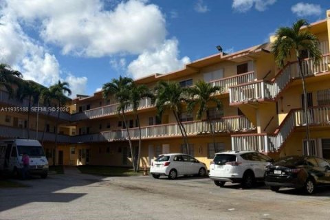 Condominio en venta en Miami, Florida, 1 dormitorio, 69.68 m2 № 1993956 - foto 29