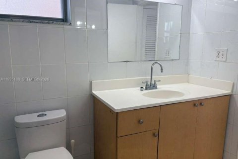 Condominio en venta en Miami, Florida, 1 dormitorio, 69.68 m2 № 1993956 - foto 18