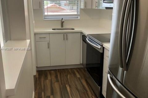 Copropriété à louer à Hallandale Beach, Floride: 1 chambre, 65.03 m2 № 2032755 - photo 6