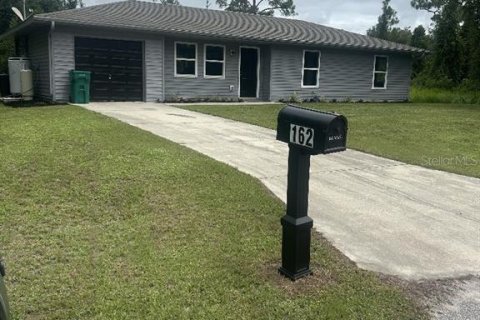 House in Port Charlotte, Florida 3 bedrooms, 103.31 sq.m. № 1880902 - photo 1