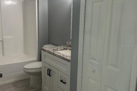 House in Port Charlotte, Florida 3 bedrooms, 103.31 sq.m. № 1880902 - photo 8