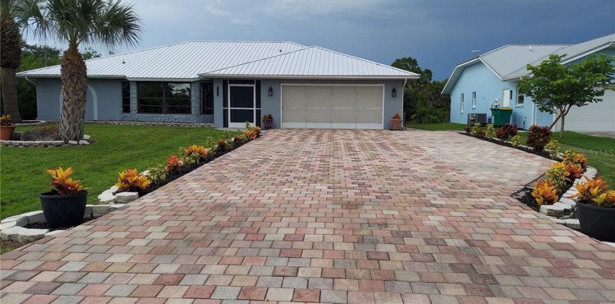 Villa ou maison à Port Charlotte, Floride 3 chambres, 214.05 m2 № 1837960