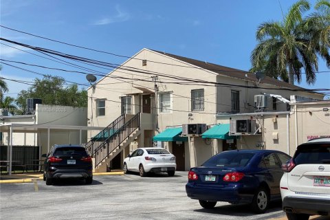 Propiedad comercial en venta en Homestead, Florida № 1920250 - foto 10