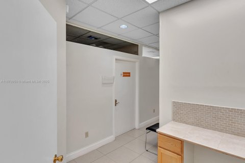 Propiedad comercial en venta en Homestead, Florida № 1920250 - foto 22