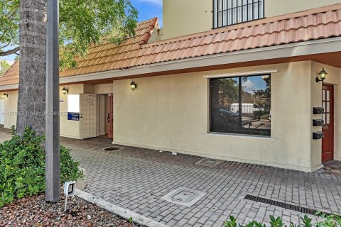 Propiedad comercial en venta en Homestead, Florida № 1920250 - foto 4