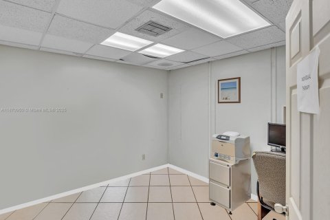 Propiedad comercial en venta en Homestead, Florida № 1920250 - foto 17