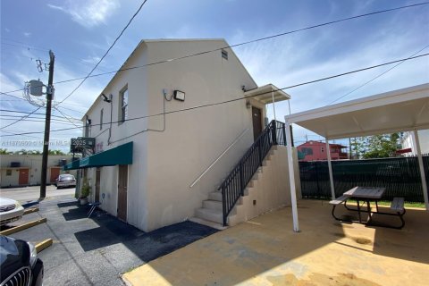 Propiedad comercial en venta en Homestead, Florida № 1920250 - foto 9