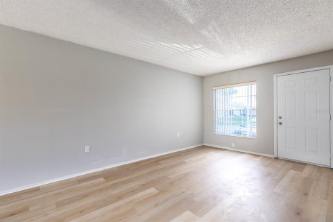 House in Kissimmee, Florida 3 bedrooms, 92.16 sq.m. № 1881156 - photo 4