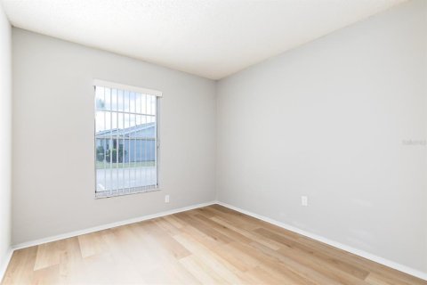 House in Kissimmee, Florida 3 bedrooms, 92.16 sq.m. № 1881156 - photo 12