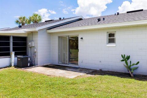 House in Kissimmee, Florida 3 bedrooms, 92.16 sq.m. № 1881156 - photo 16