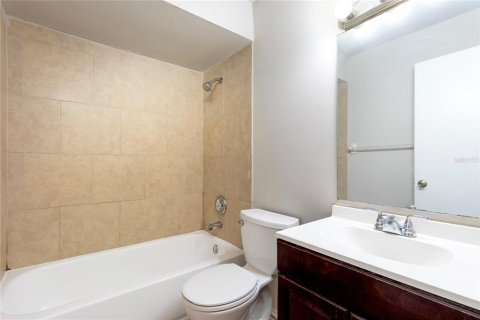 House in Kissimmee, Florida 3 bedrooms, 92.16 sq.m. № 1881156 - photo 13
