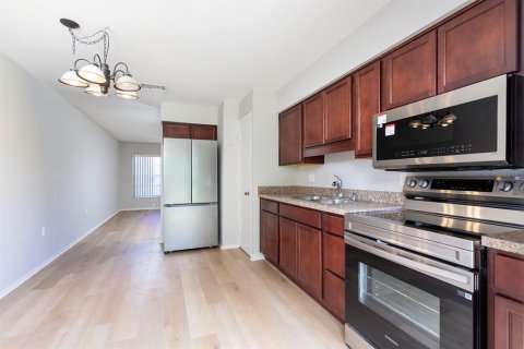 House in Kissimmee, Florida 3 bedrooms, 92.16 sq.m. № 1881156 - photo 8