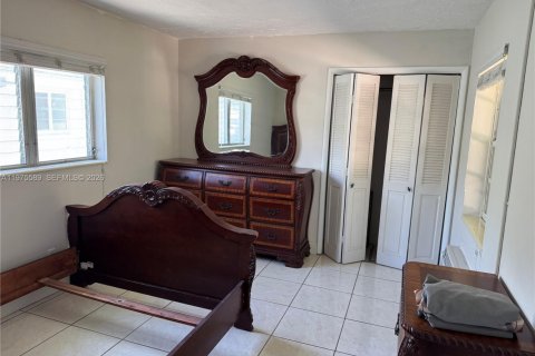 Casa en alquiler en Hallandale Beach, Florida, 1 dormitorio, 149.94 m2 № 2042768 - foto 4