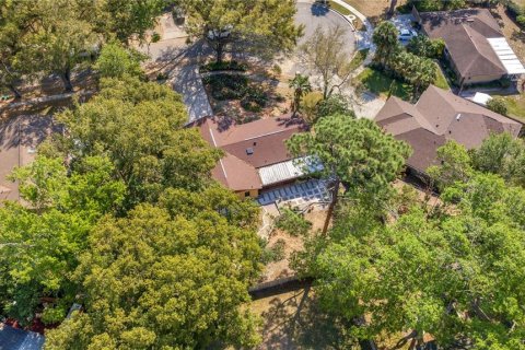 House in Apopka, Florida 3 bedrooms, 117.8 sq.m. № 2349744 - photo 11
