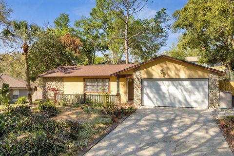 House in Apopka, Florida 3 bedrooms, 117.8 sq.m. № 2349744 - photo 4