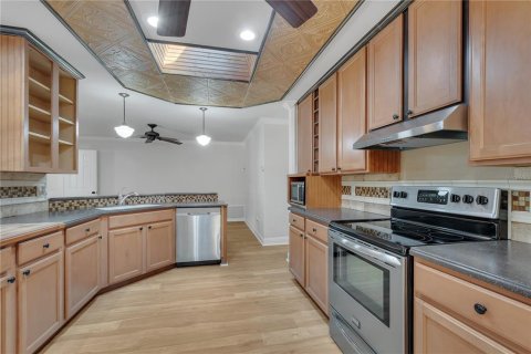 House in Apopka, Florida 3 bedrooms, 117.8 sq.m. № 2349744 - photo 27