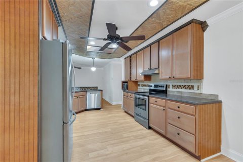 House in Apopka, Florida 3 bedrooms, 117.8 sq.m. № 2349744 - photo 26