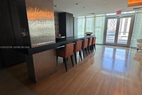 Condominio en alquiler en Miami, Florida, 2 dormitorios, 103.21 m2 № 2076330 - foto 28