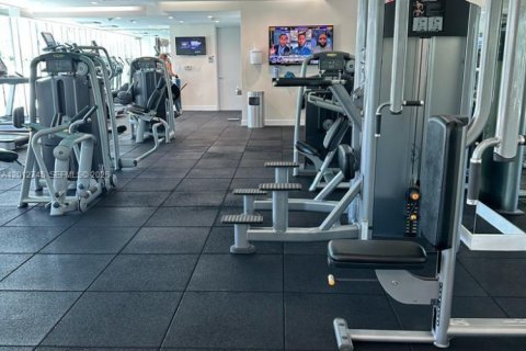 Condominio en alquiler en Miami, Florida, 2 dormitorios, 103.21 m2 № 2076330 - foto 25