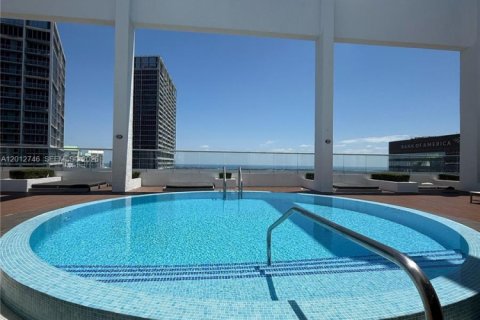 Condominio en alquiler en Miami, Florida, 2 dormitorios, 103.21 m2 № 2076330 - foto 21