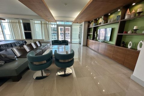 Condominio en alquiler en Miami, Florida, 2 dormitorios, 103.21 m2 № 2076330 - foto 27