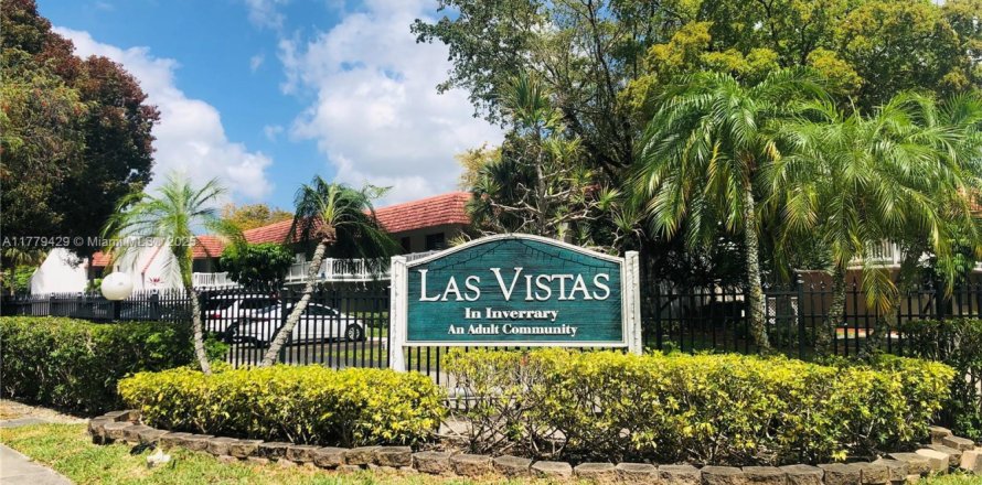 Condominio en Lauderhill, Florida, 1 dormitorio  № 1699653