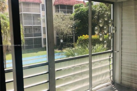 Condominio en venta en Lauderhill, Florida, 1 dormitorio, 67.45 m2 № 1699653 - foto 12