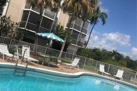 Condominio en venta en Lauderhill, Florida, 1 dormitorio, 67.45 m2 № 1699653 - foto 25