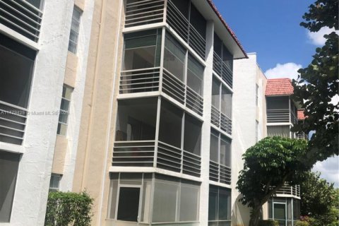 Condominio en venta en Lauderhill, Florida, 1 dormitorio, 67.45 m2 № 1699653 - foto 23