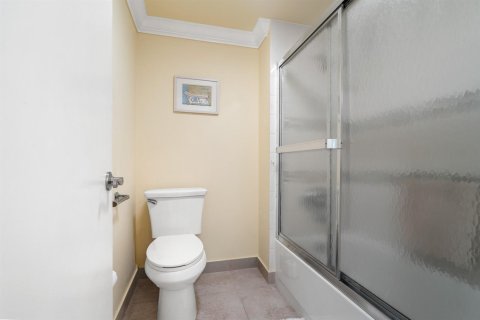 Купить кондоминиум в Бока-Ратон, Флорида 3 комнаты, 112.97м2, № 2147126 - фото 24